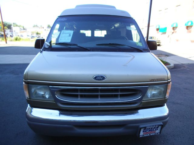 Ford Econoline 1999 photo 8