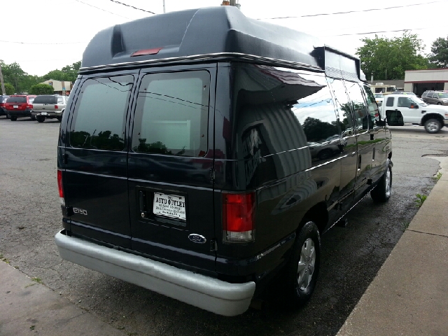 Ford Econoline 1999 photo 2