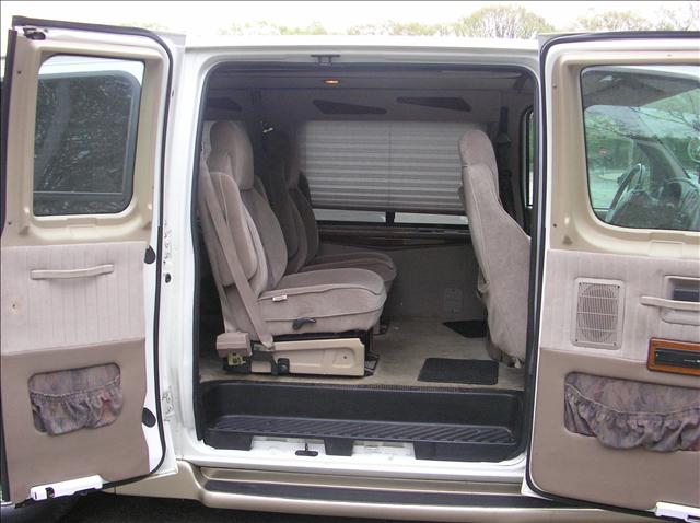 Ford Econoline 1999 photo 3