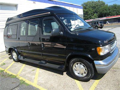 Ford Econoline 1999 photo 1