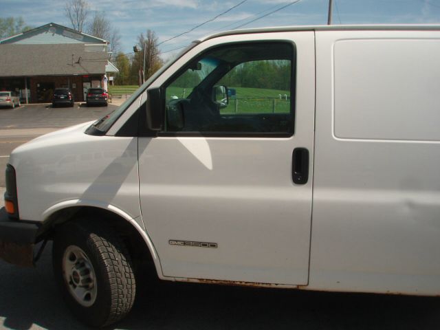 Ford Econoline 2000 photo 29