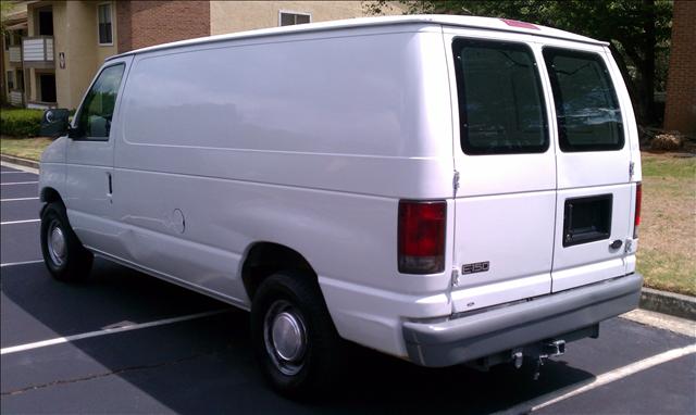 Ford Econoline 2000 photo 3