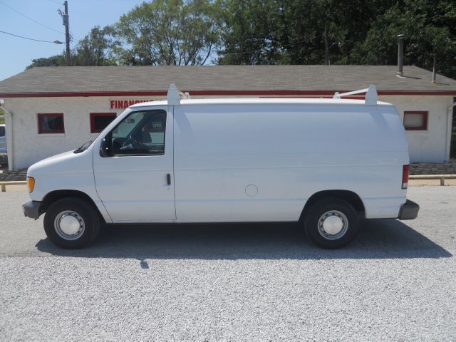 Ford Econoline 2000 photo 1