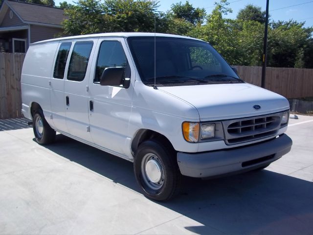 Ford Econoline 2000 photo 6