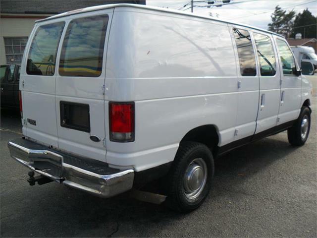 Ford Econoline 2000 photo 4