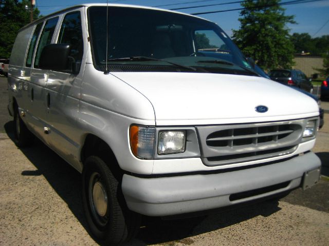 Ford Econoline 2000 photo 4