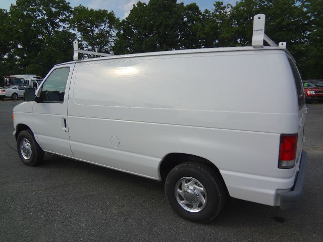 Ford Econoline 2000 photo 5