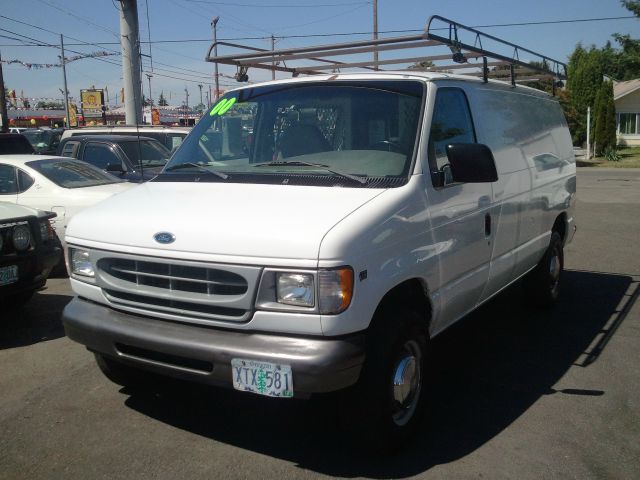 Ford Econoline 2000 photo 3