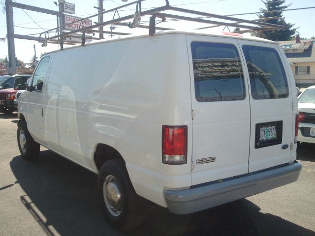 Ford Econoline 2000 photo 4