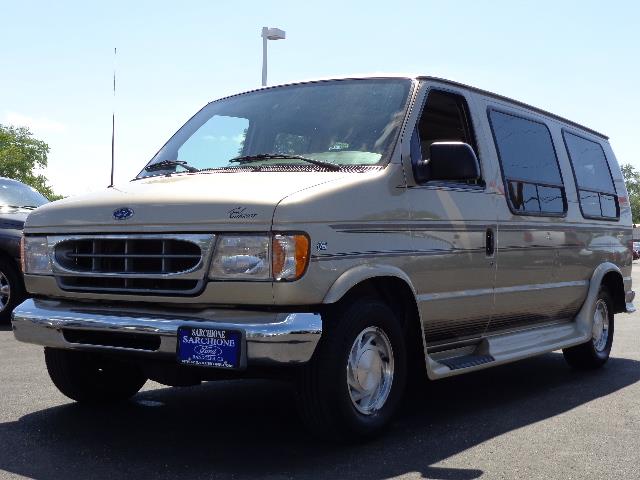 Ford Econoline 2000 photo 7