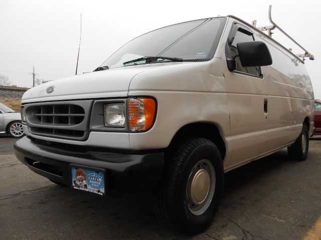 Ford Econoline 2001 photo 4