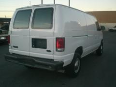 Ford Econoline 2001 photo 2