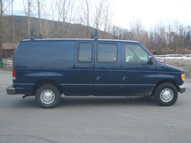 Ford Econoline 2001 photo 3