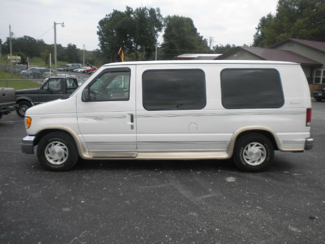 Ford Econoline 2001 photo 4