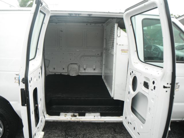 Ford Econoline 2001 photo 3