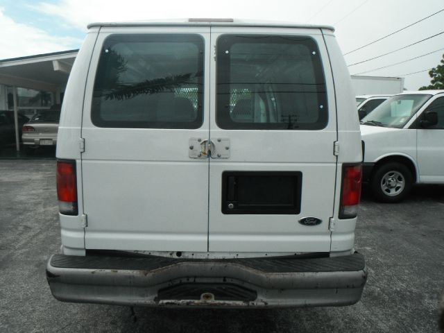 Ford Econoline 2001 photo 4