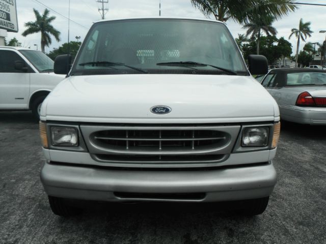 Ford Econoline 2001 photo 5