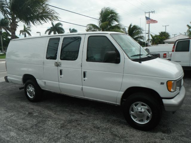 Ford Econoline 2001 photo 7