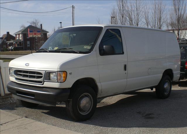 Ford Econoline Base Passenger Van