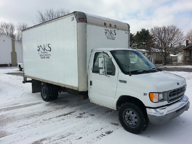 Ford Econoline 2001 photo 3