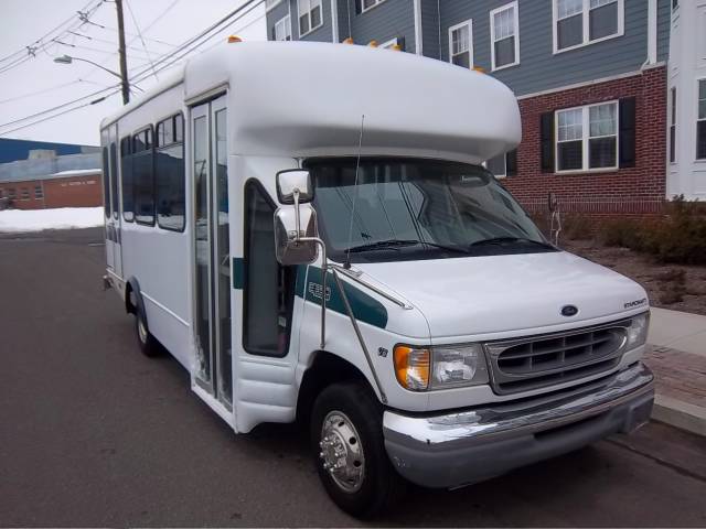 Ford Econoline SE Sunroof Passenger Van