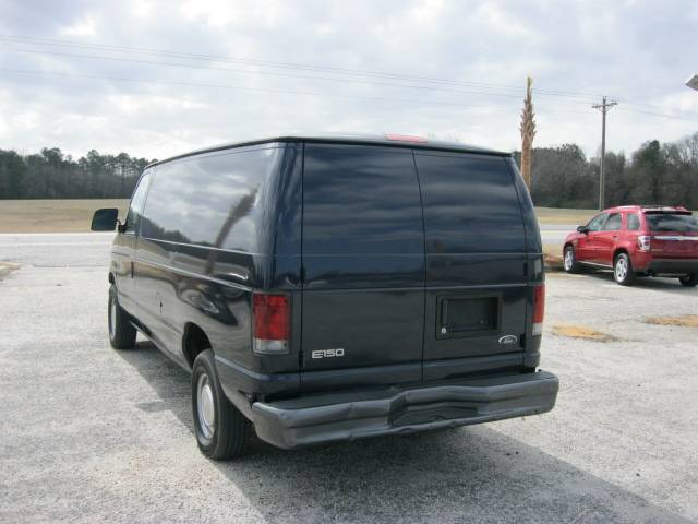 Ford Econoline 2001 photo 2