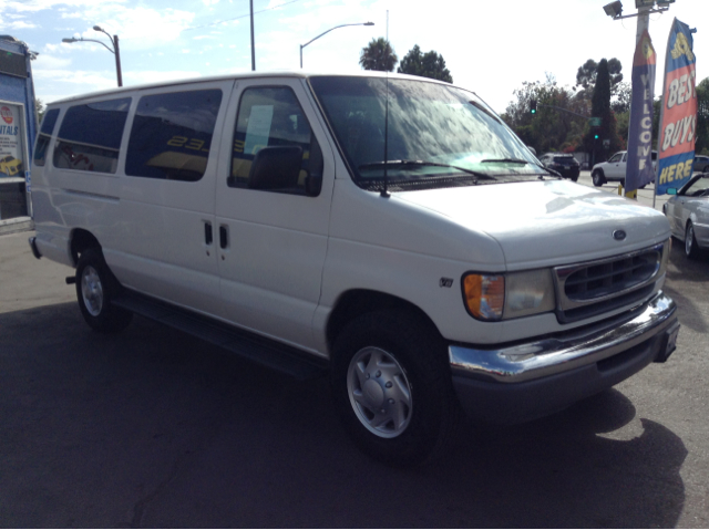 Ford Econoline 2001 photo 4