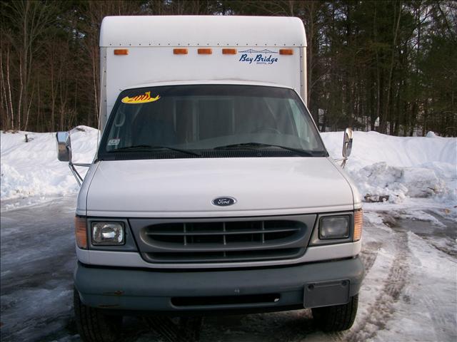 Ford Econoline Base Passenger Van