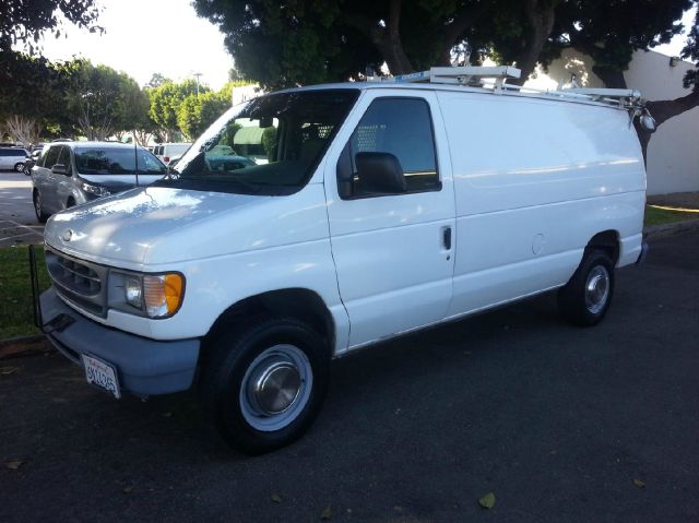 Ford Econoline 2001 photo 4