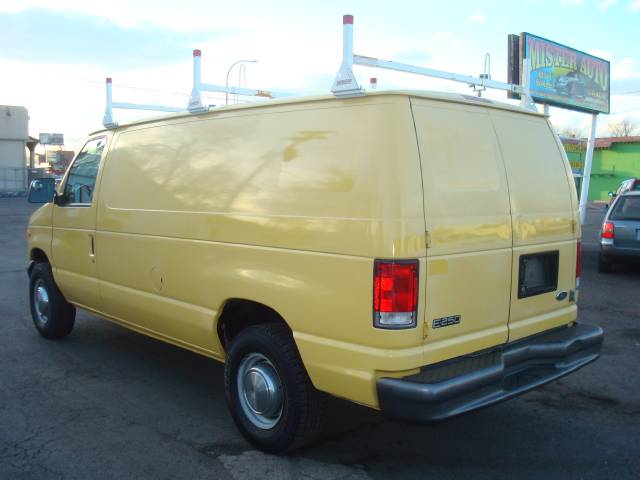 Ford Econoline 2001 photo 3