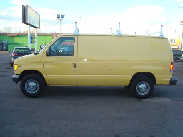 Ford Econoline 2001 photo 4