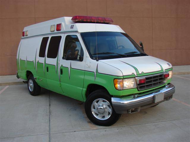 Ford Econoline 2001 photo 1