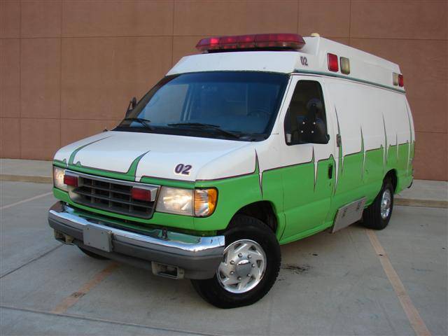 Ford Econoline 2001 photo 2