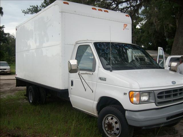 Ford Econoline Base Passenger Van