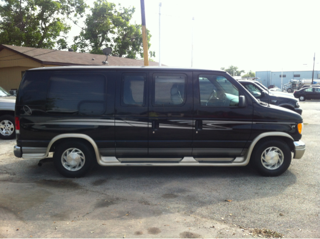 Ford Econoline 2001 photo 6