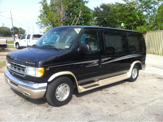 Ford Econoline 2001 photo 8