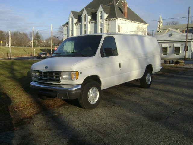 Ford Econoline 2001 photo 3