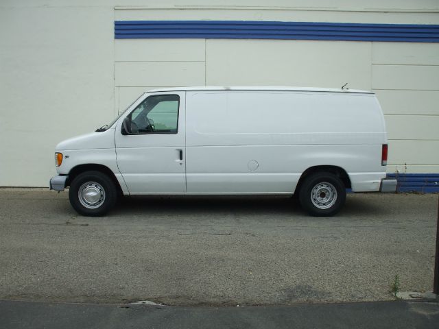 Ford Econoline 328 Ci Passenger Van