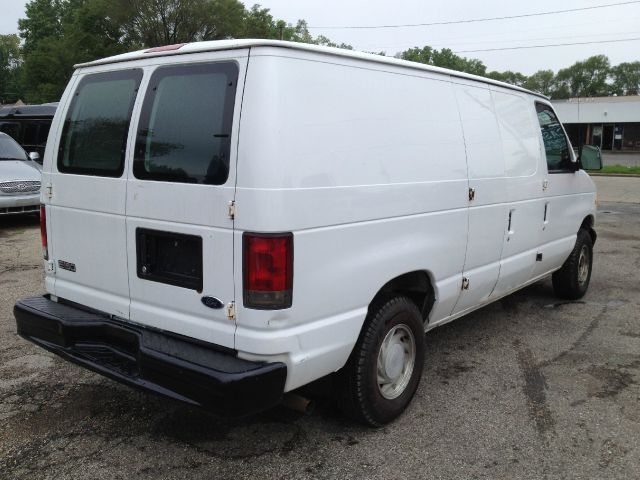 Ford Econoline 2001 photo 19