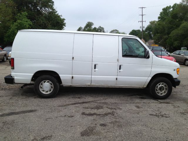 Ford Econoline 2001 photo 6