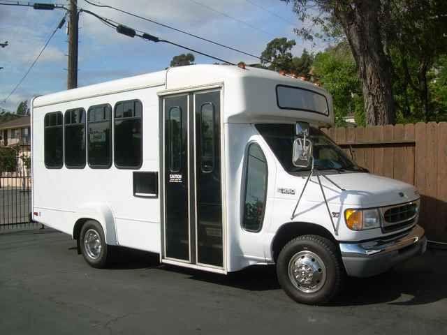 Ford Econoline Base Passenger Van