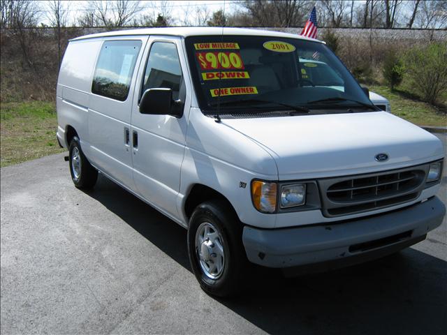 Ford Econoline 2001 photo 1