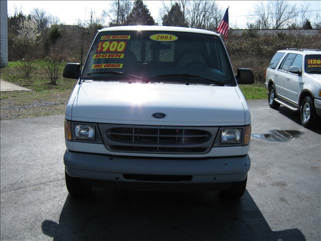 Ford Econoline 2001 photo 2