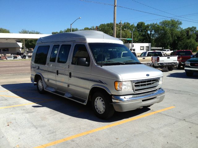 Ford Econoline 328 Ci Passenger Van