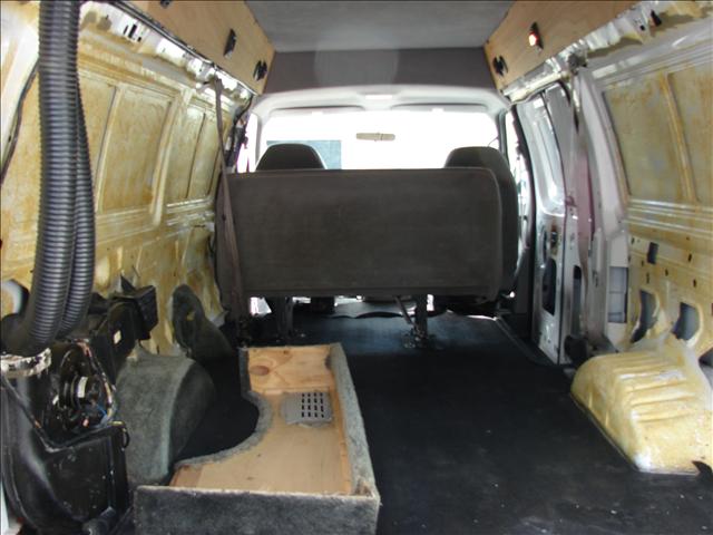 Ford Econoline 2002 photo 4