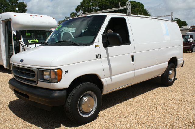 Ford Econoline 2002 photo 3