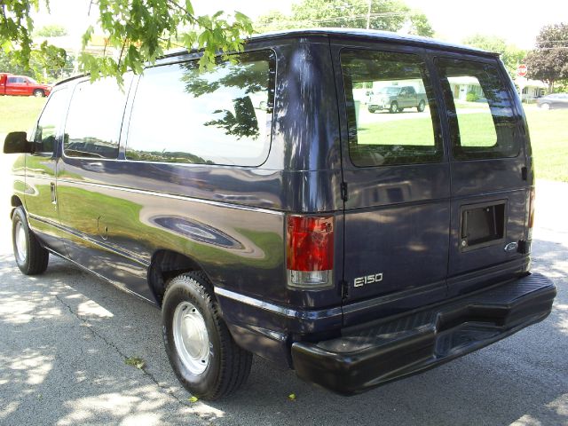 Ford Econoline 328 Ci Passenger Van