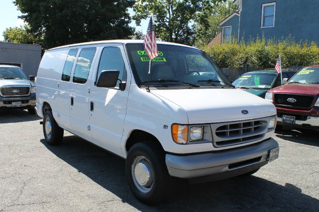 Ford Econoline 2002 photo 4