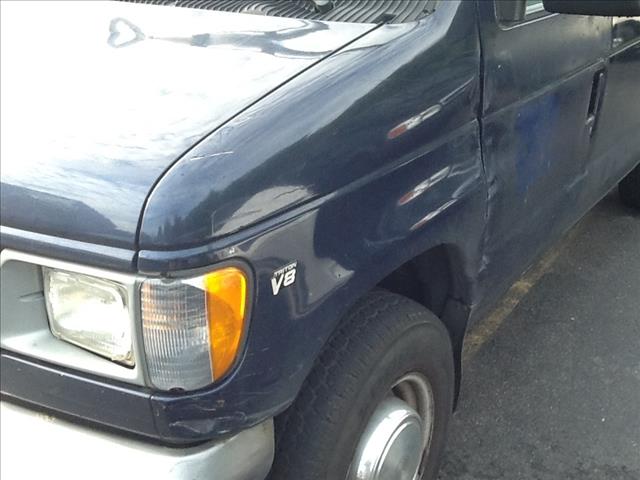 Ford Econoline 2002 photo 4