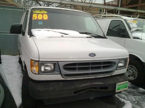 Ford Econoline 2002 photo 2